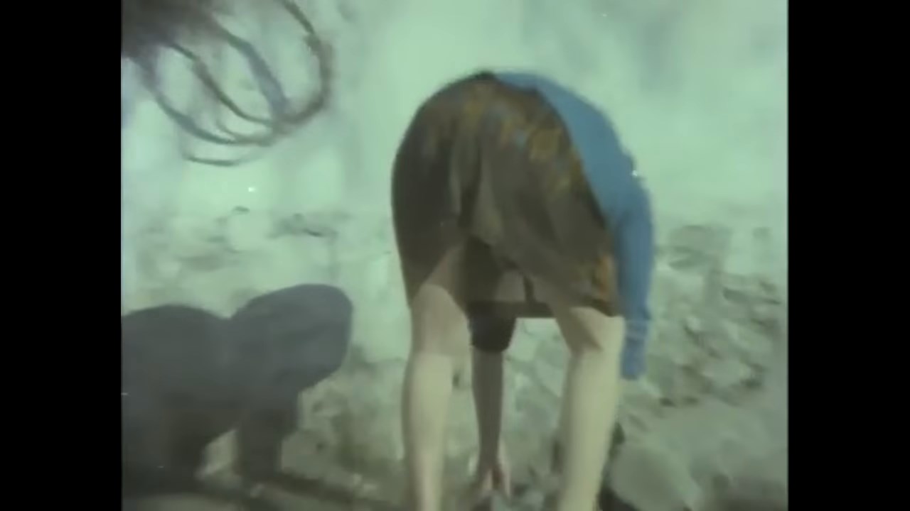Kayıkçının Küreği Dikizleme Konulu Erotik Film Sahnesi
